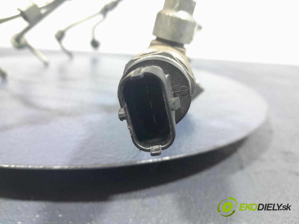 Volvo S40 2012 lišta Zásobování 30777759