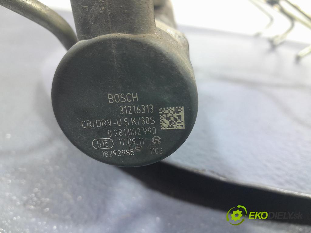 Volvo S40 2012 lišta Zásobování 30777759