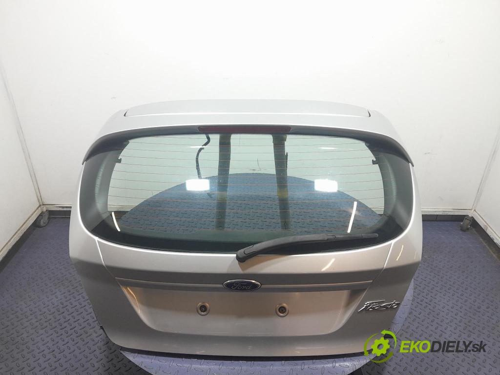 Ford Fiesta 2008 zadní dveře kufra: kufr