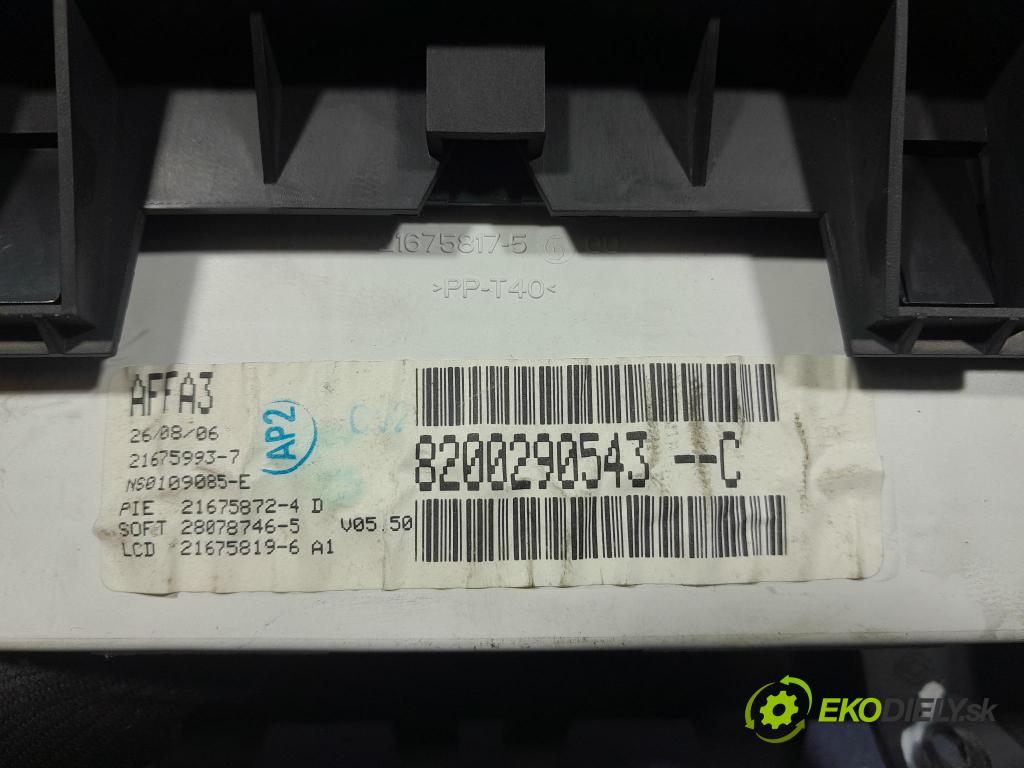 Renault Megane 2006 displej Radio / GPS 8200290543