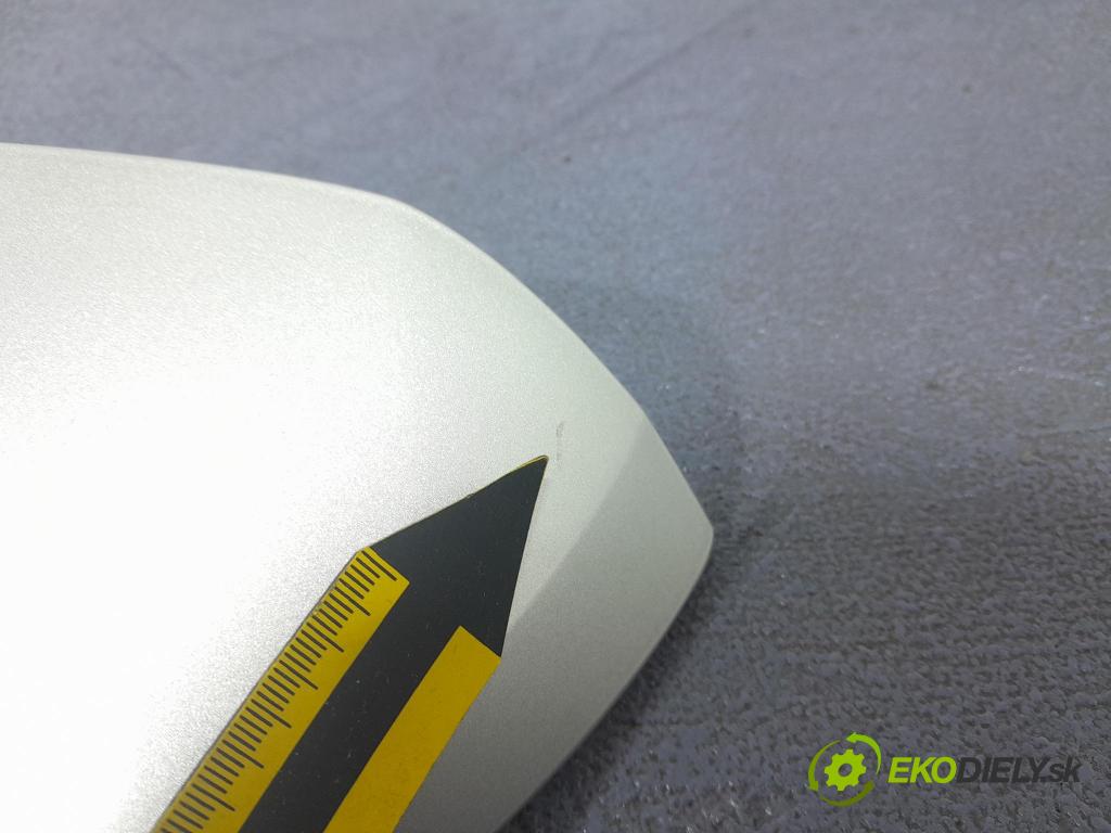 Renault Megane 2006 spoiler 8200200536