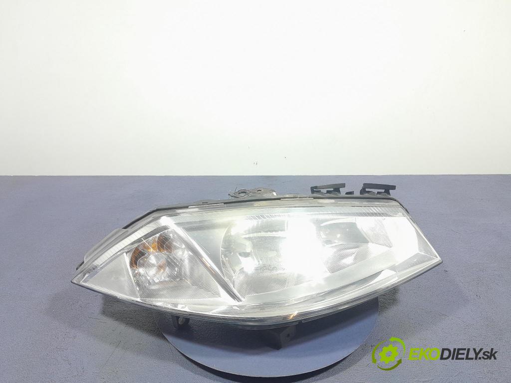 Renault Megane 2006 světlo v pravo:
