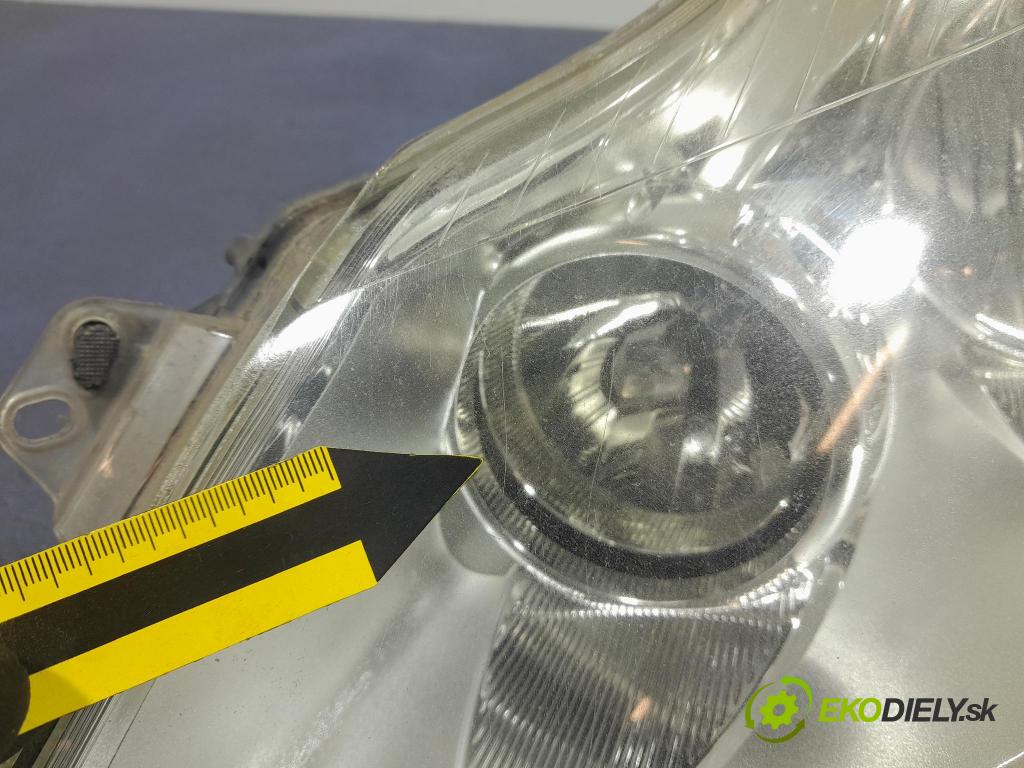 Opel Corsa 2009 světlo Levý: 13186381