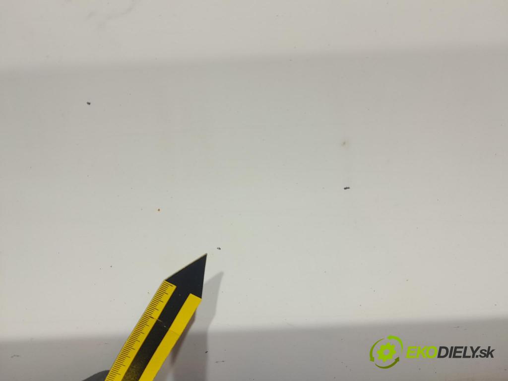 Fiat Tipo 2019 dveře před Vlevo, odjet: