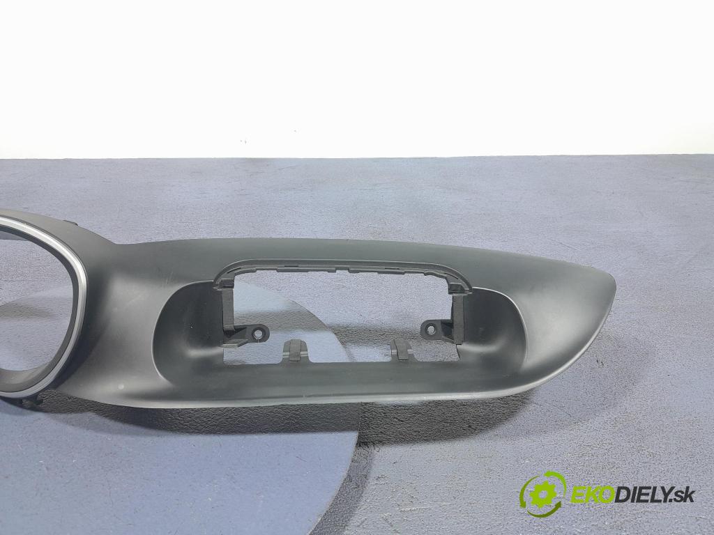 Fiat Tipo 2019 kryt Plast: Interiéry: 735625068