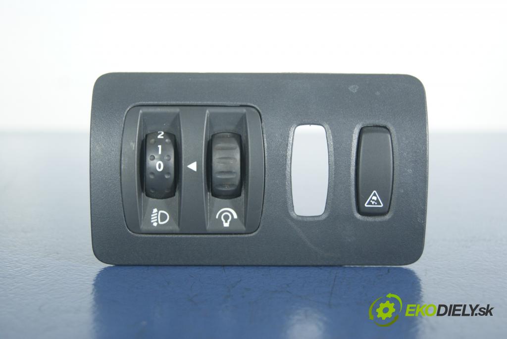 Renault Clio 2008 prepínač svetiel 8200095495C