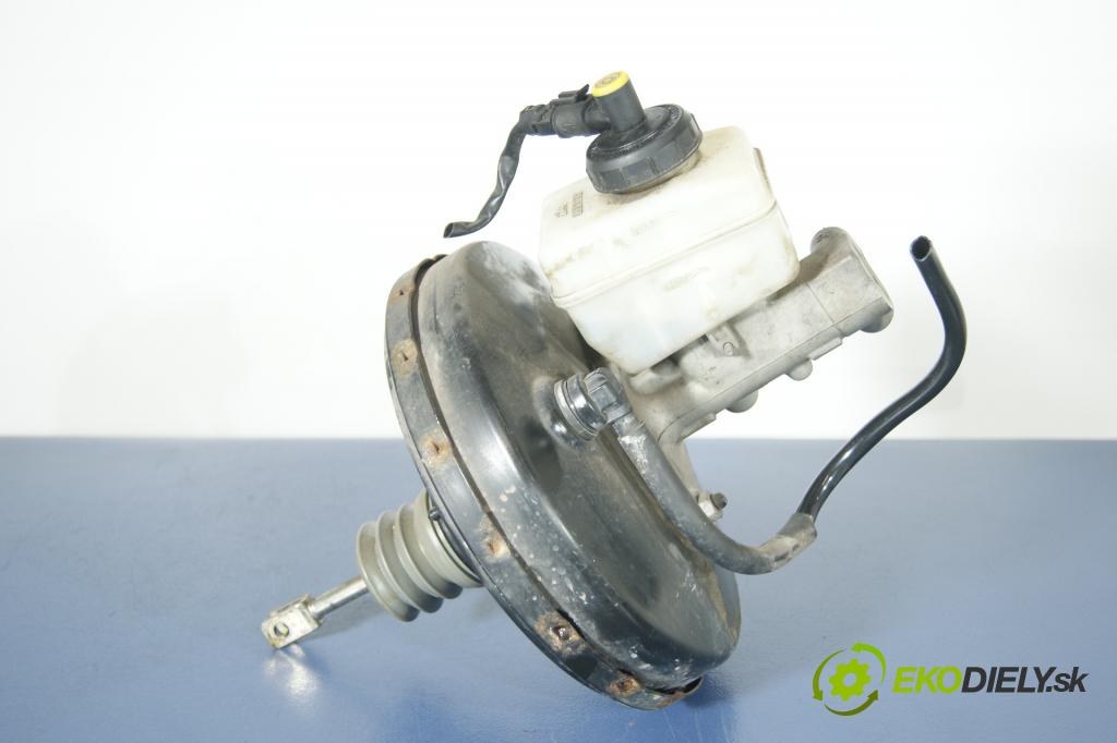 Dacia Duster 2010 servo Brzdní: 472107379R
