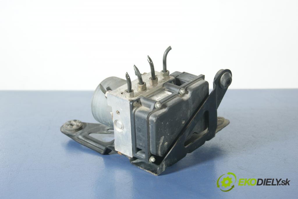 Renault Megane 2004 čerpadlo ABS x 8200377455